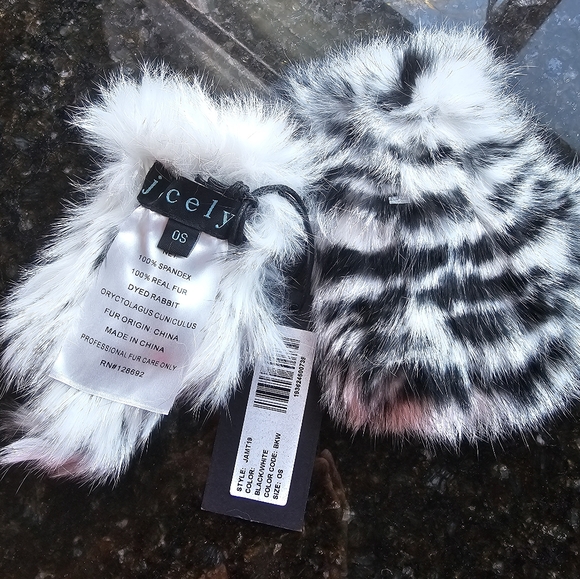 Jocelyn Rabbit Fur Fingerless Gloves - Picture 2 of 5